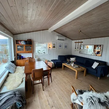 Holiday home Turer, Avslapping, Jakt, Fiske, Utsikt Etnesjoen