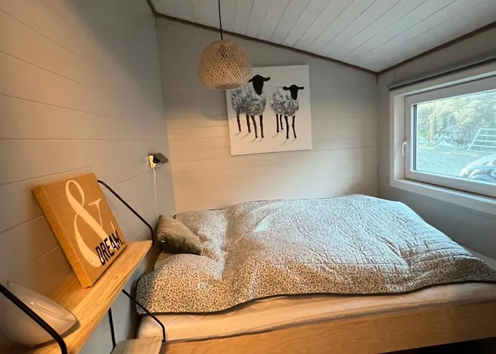 Turer, Avslapping, Jakt, Fiske, Utsikt * Etnesjoen